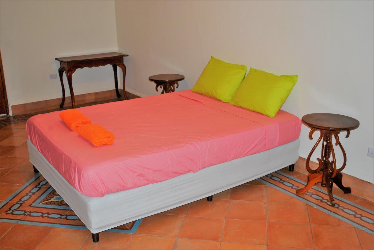 Casa Calala Aparthotel กรานาดา ภายนอก รูปภาพ