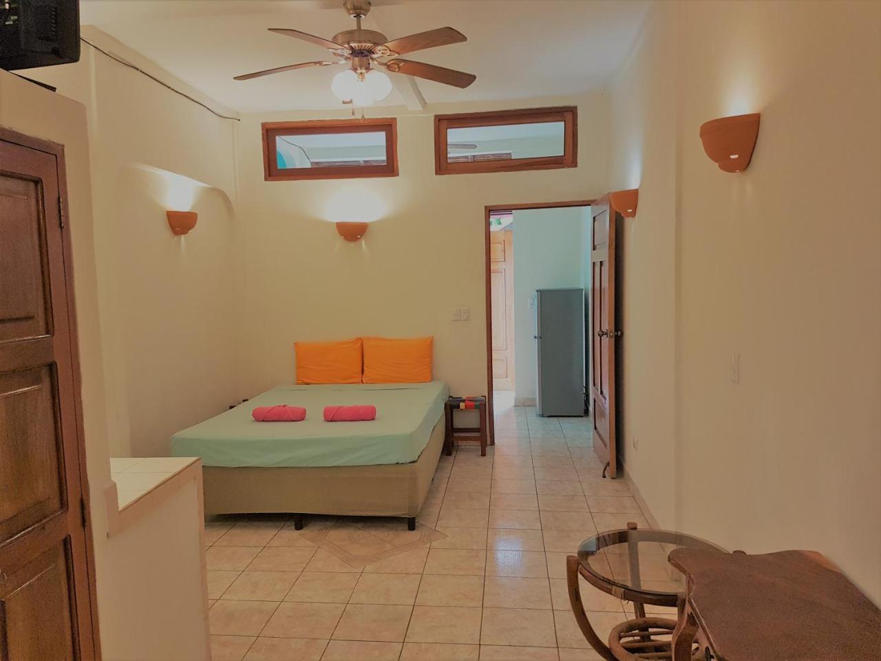 Casa Calala Aparthotel กรานาดา ภายนอก รูปภาพ