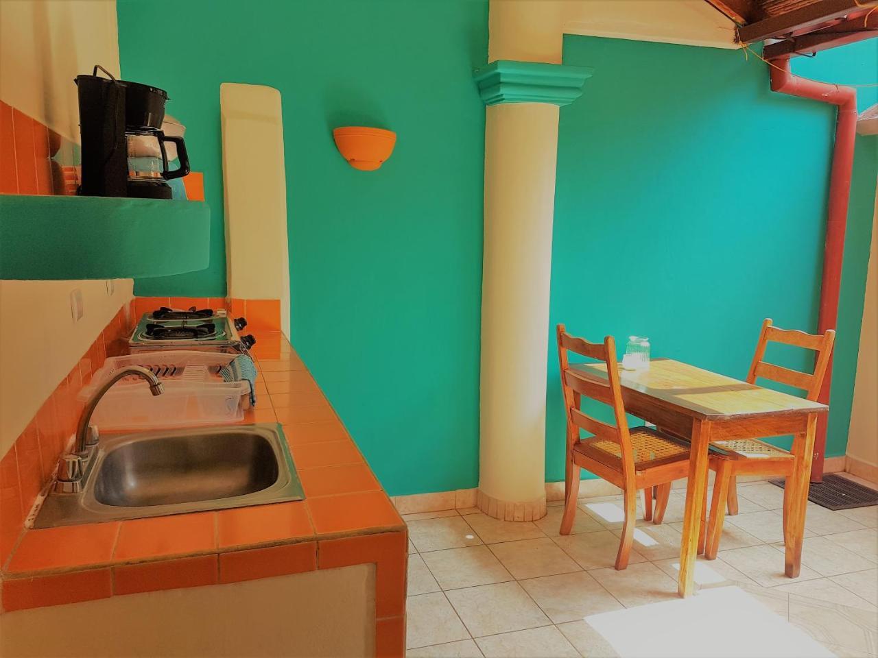Casa Calala Aparthotel กรานาดา ภายนอก รูปภาพ