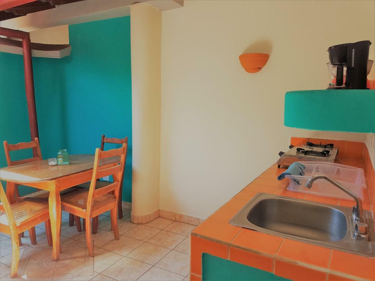 Casa Calala Aparthotel กรานาดา ภายนอก รูปภาพ